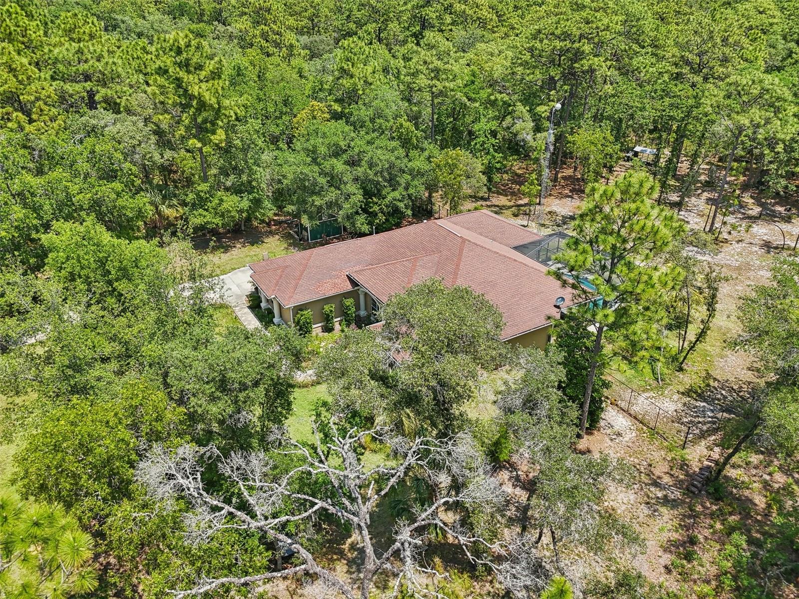 Listing photo id 44 for 18026 Nutcracker Road
