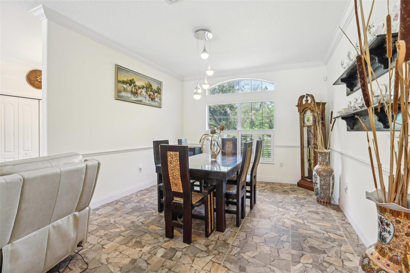 Listing photo id 4 for 18026 Nutcracker Road