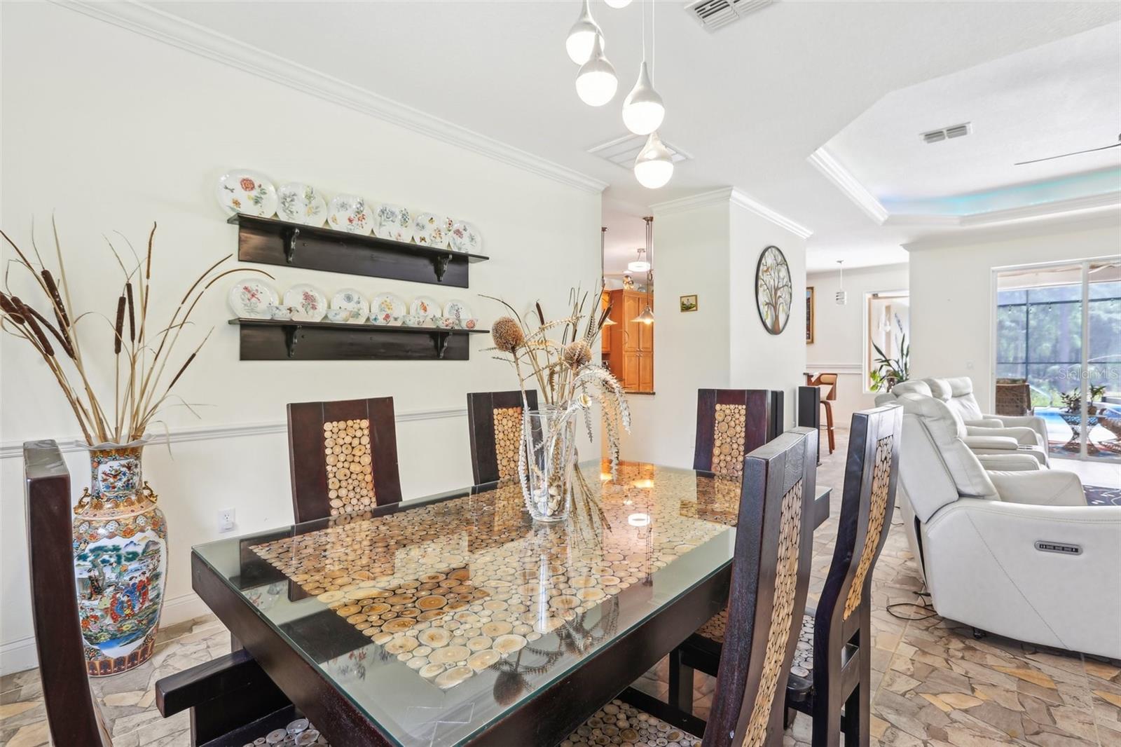 Listing photo id 5 for 18026 Nutcracker Road