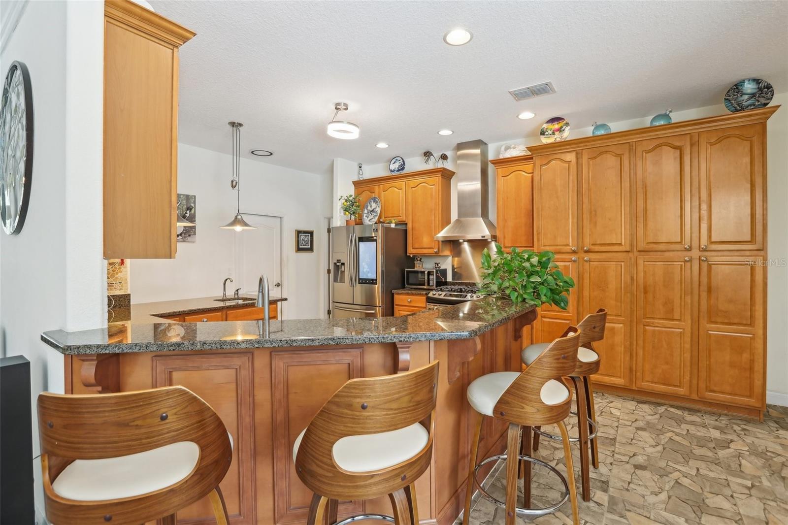 Listing photo id 7 for 18026 Nutcracker Road