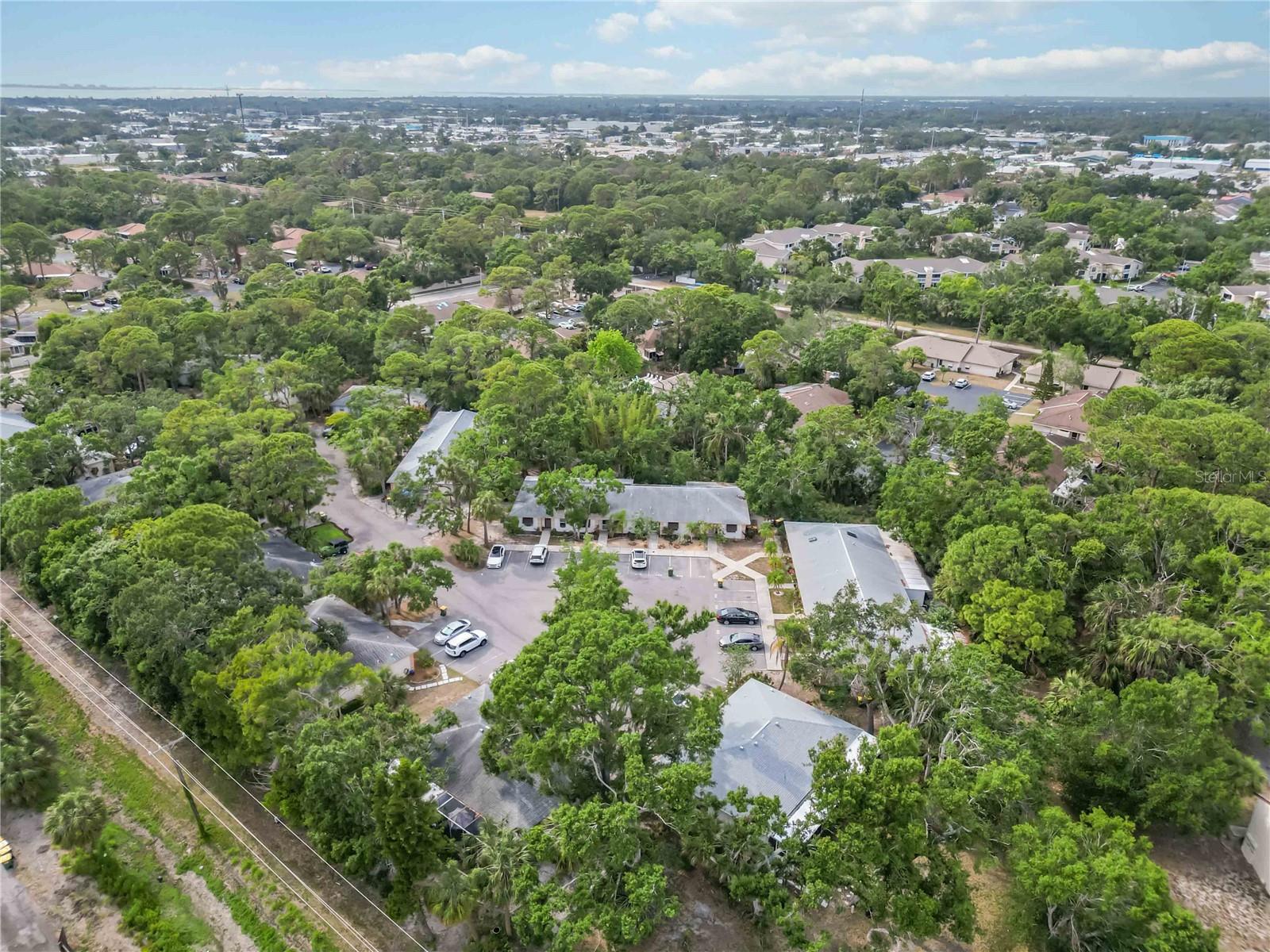 Image 10 of 47 For 642 Jefferson Avenue 13