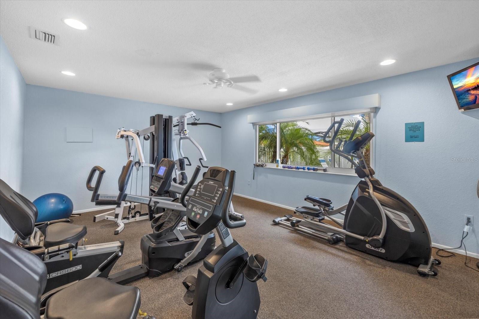 Image 24 of 33 For 2749 Riverbluff Place V65