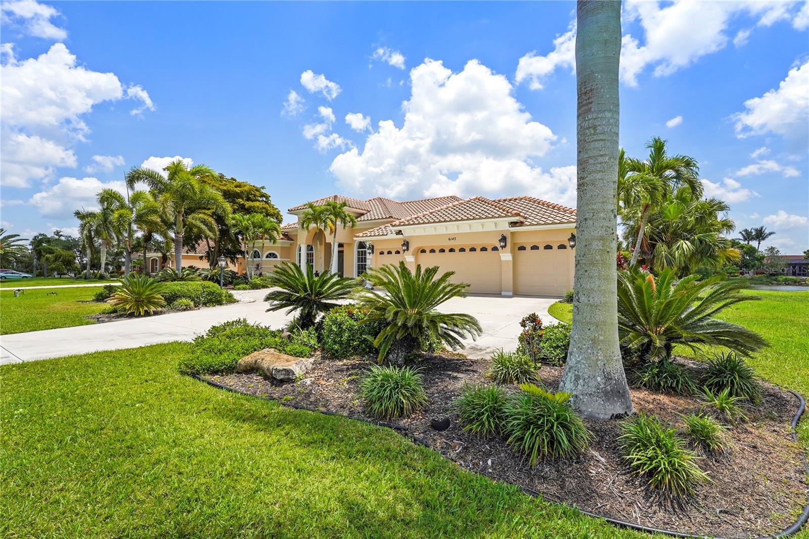 Image 11 of 89 For 6143 9th Avenue Circle Ne