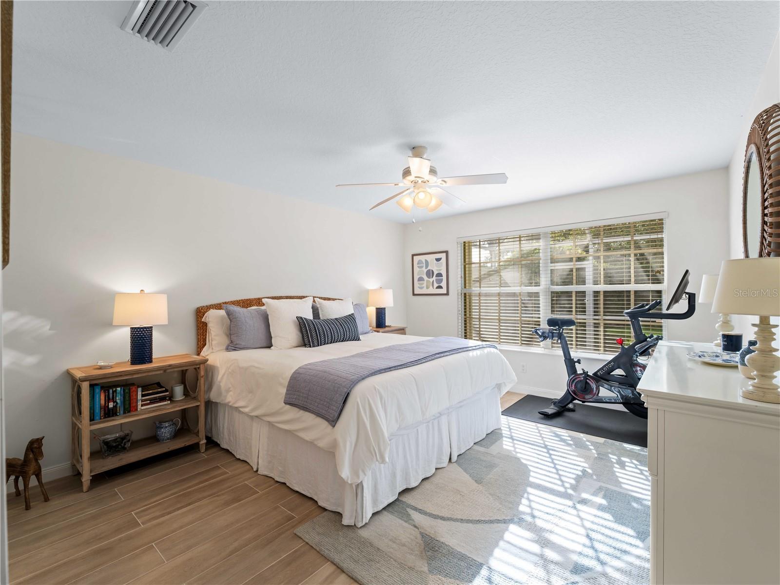 Listing photo id 16 for 7641 Quinto Drive