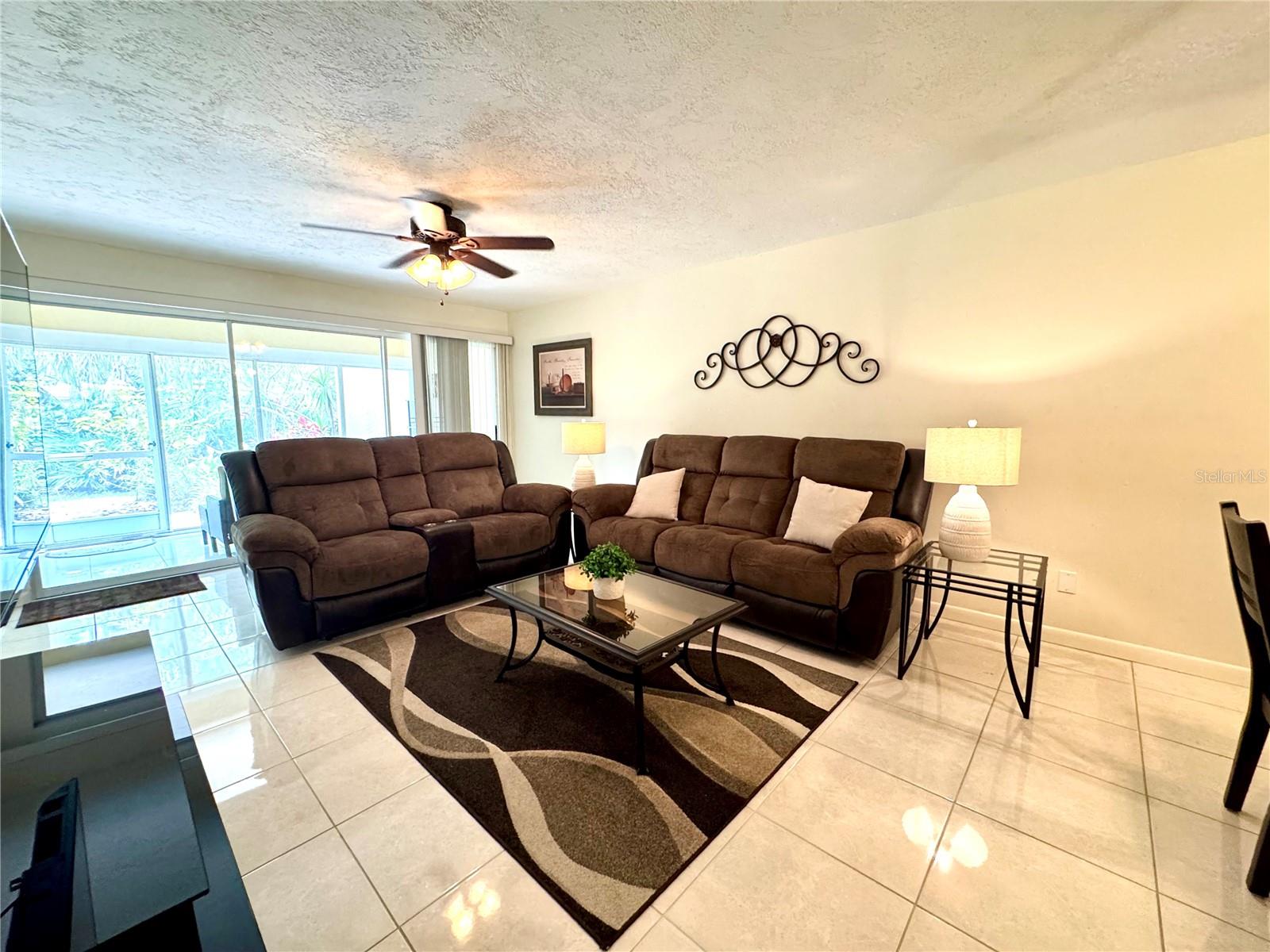 Image 18 of 51 For 4409 Longmeadow  41