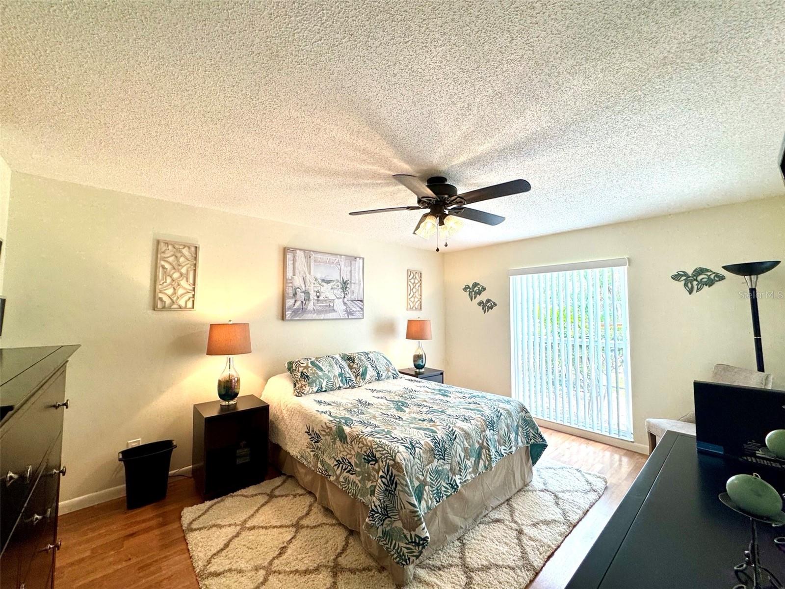 Image 19 of 51 For 4409 Longmeadow  41