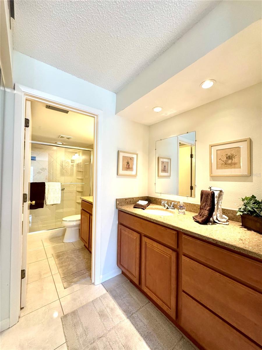 Image 22 of 51 For 4409 Longmeadow  41
