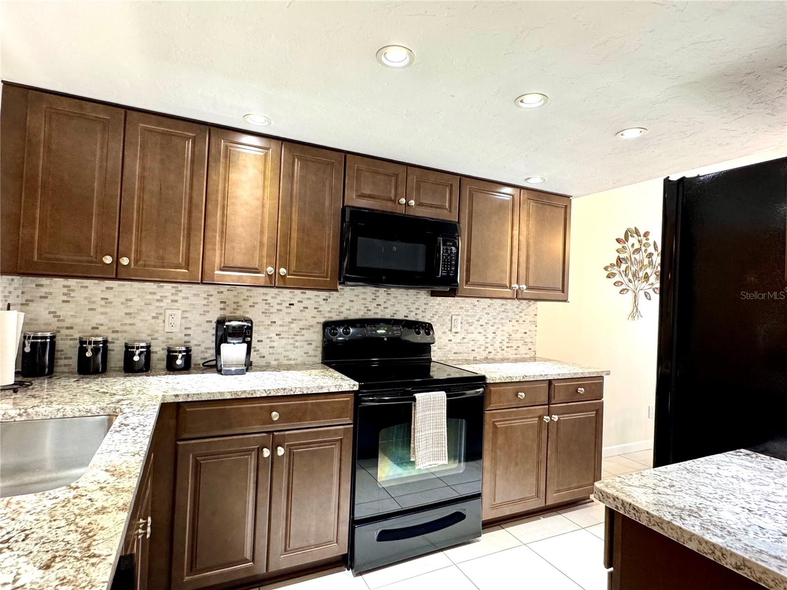 Image 7 of 51 For 4409 Longmeadow  41