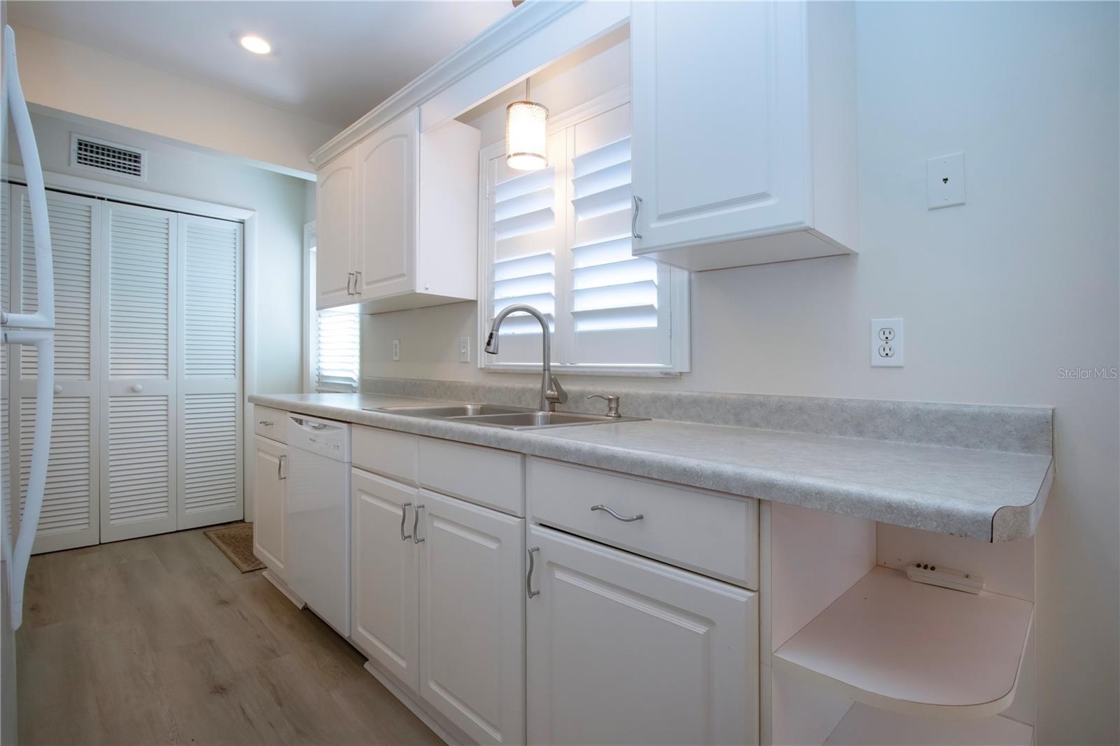 Image 21 of 45 For 2291 Pueblo Lane V46