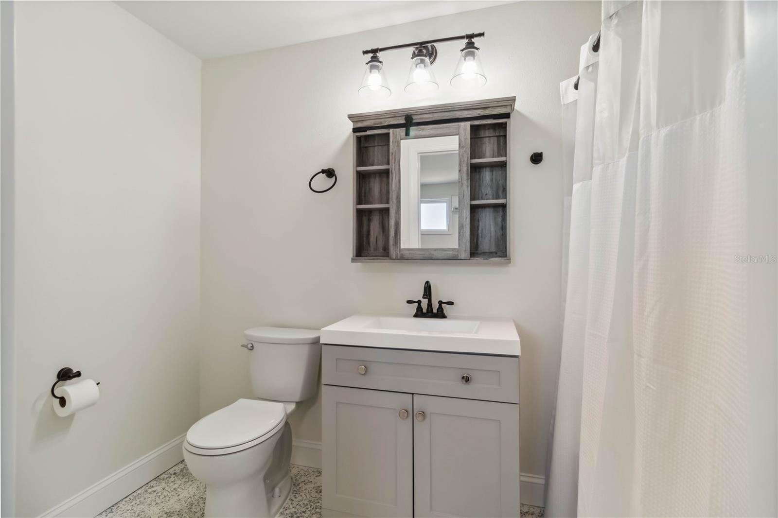 Image 11 of 37 For 21152 Higgs Drive