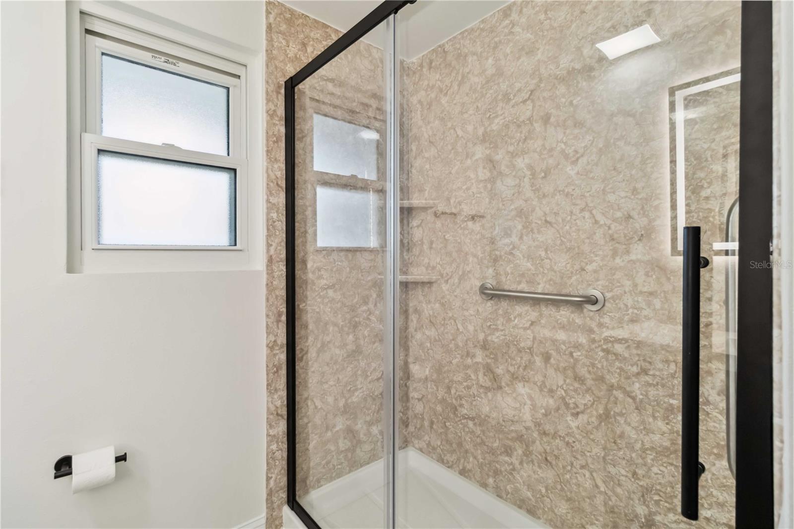 Image 17 of 37 For 21152 Higgs Drive