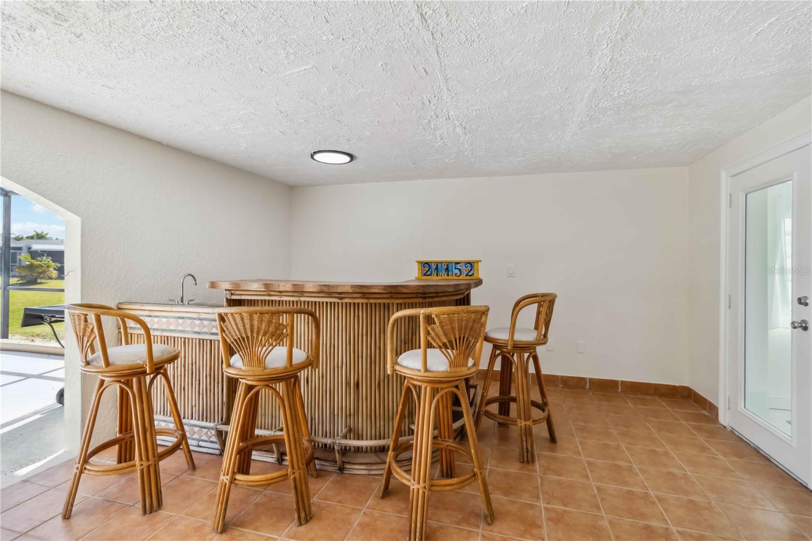 Image 18 of 37 For 21152 Higgs Drive