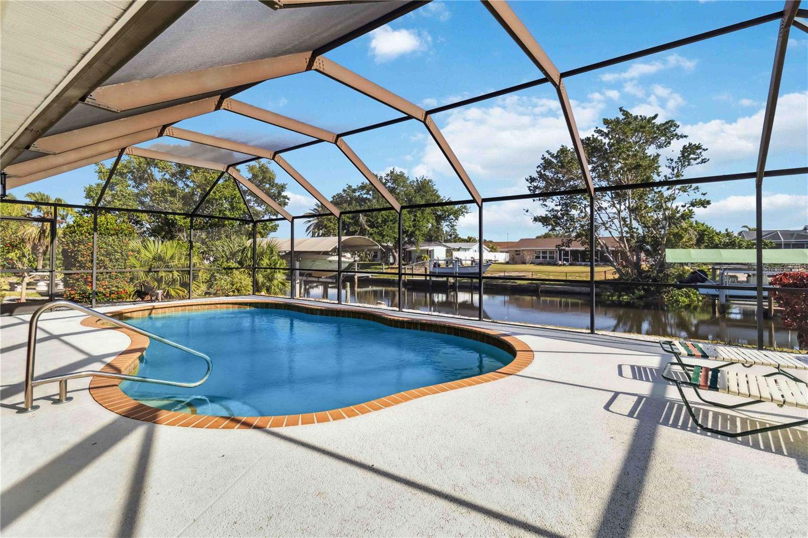 Image 21 of 37 For 21152 Higgs Drive