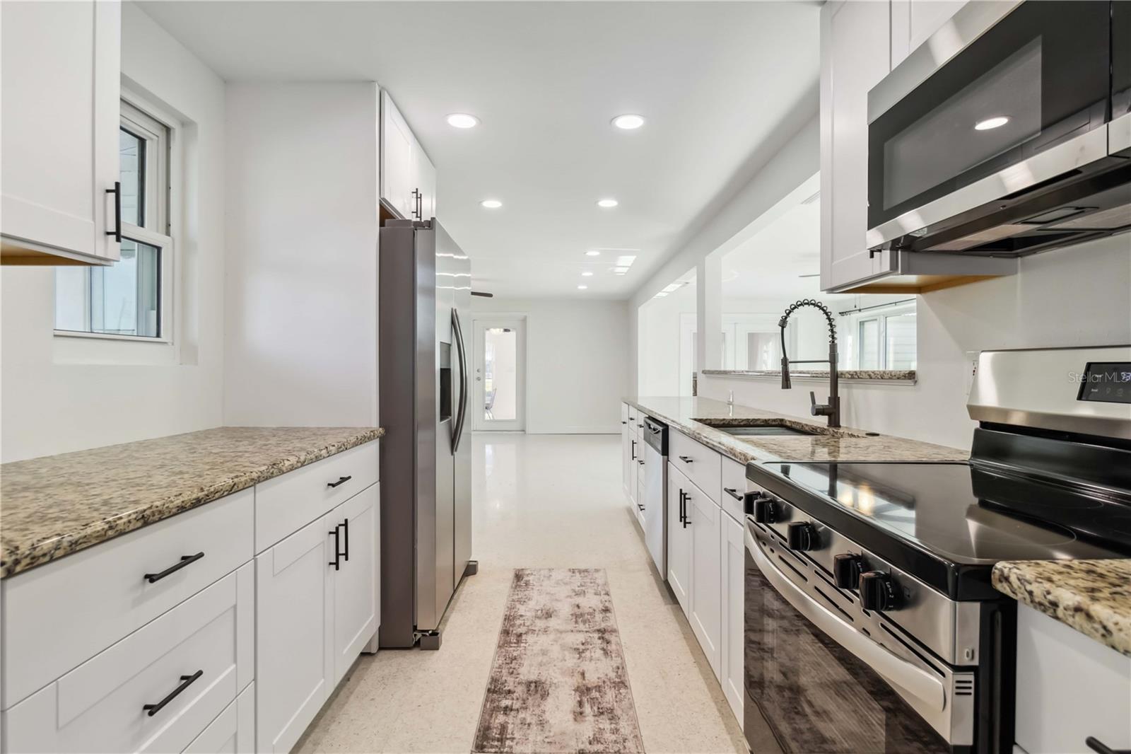 Image 4 of 37 For 21152 Higgs Drive