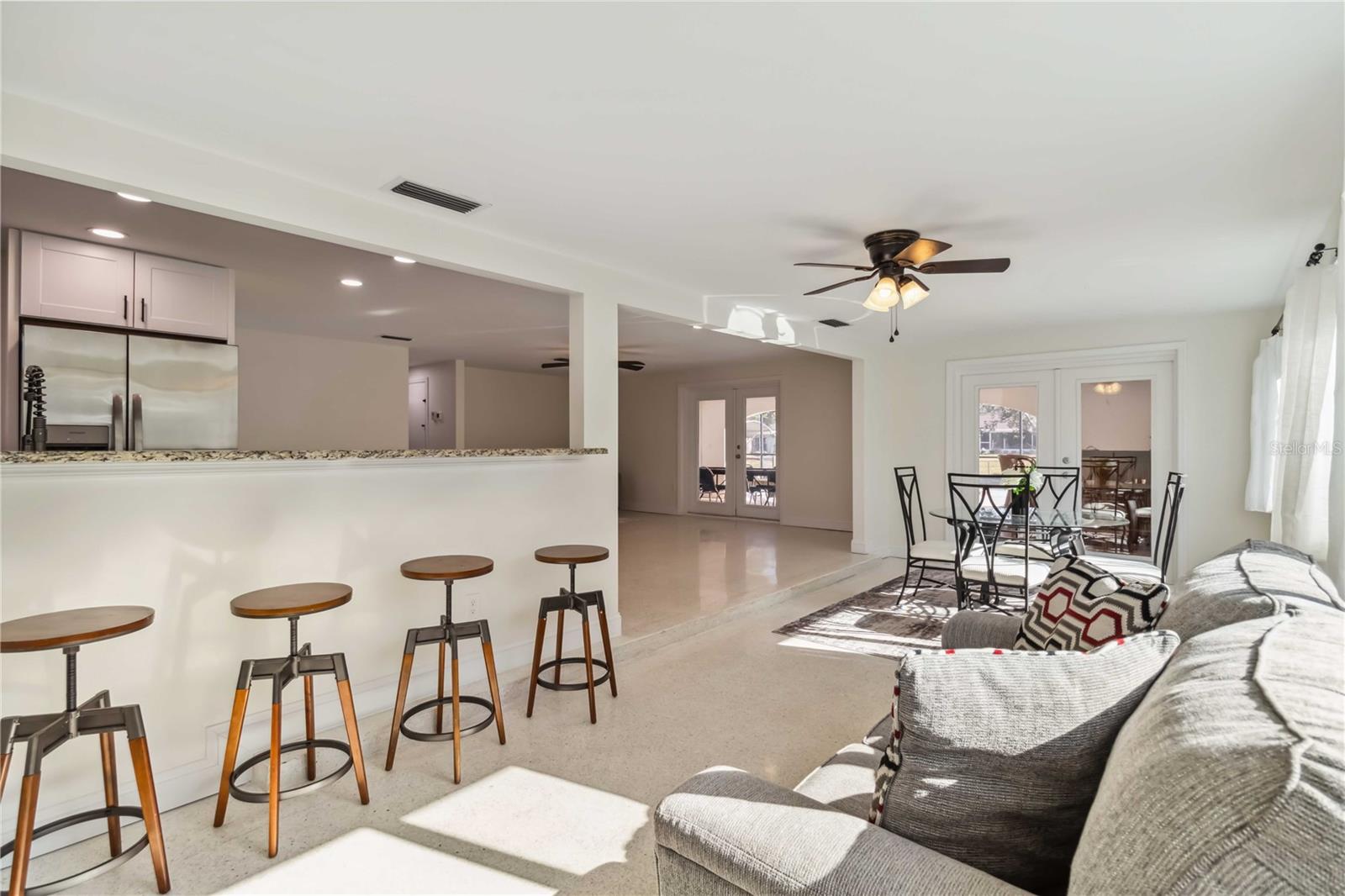 Image 7 of 37 For 21152 Higgs Drive