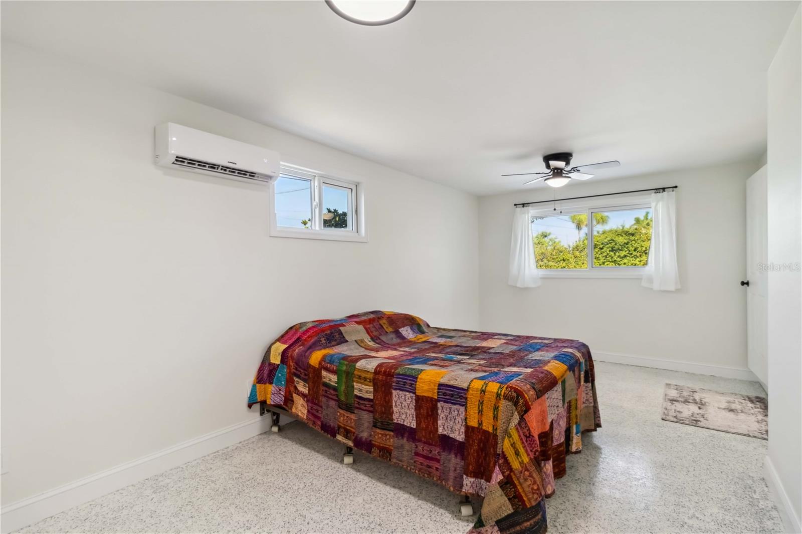 Image 9 of 37 For 21152 Higgs Drive