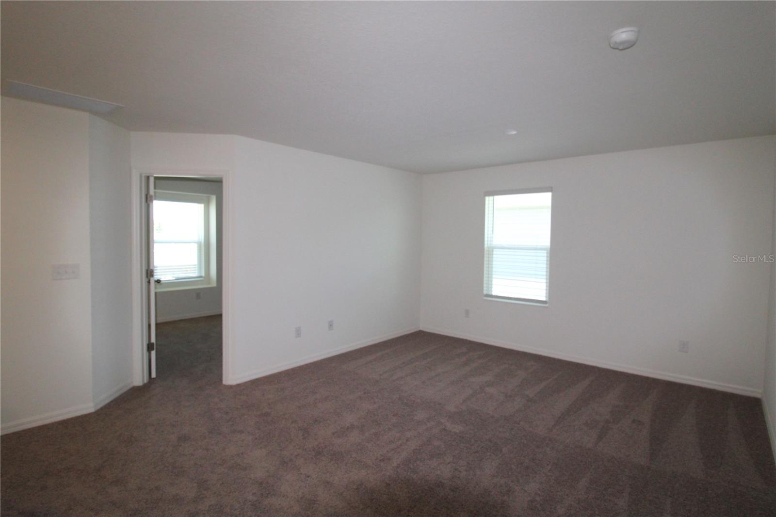 Image 11 of 33 For 10915 Bluestem Cove