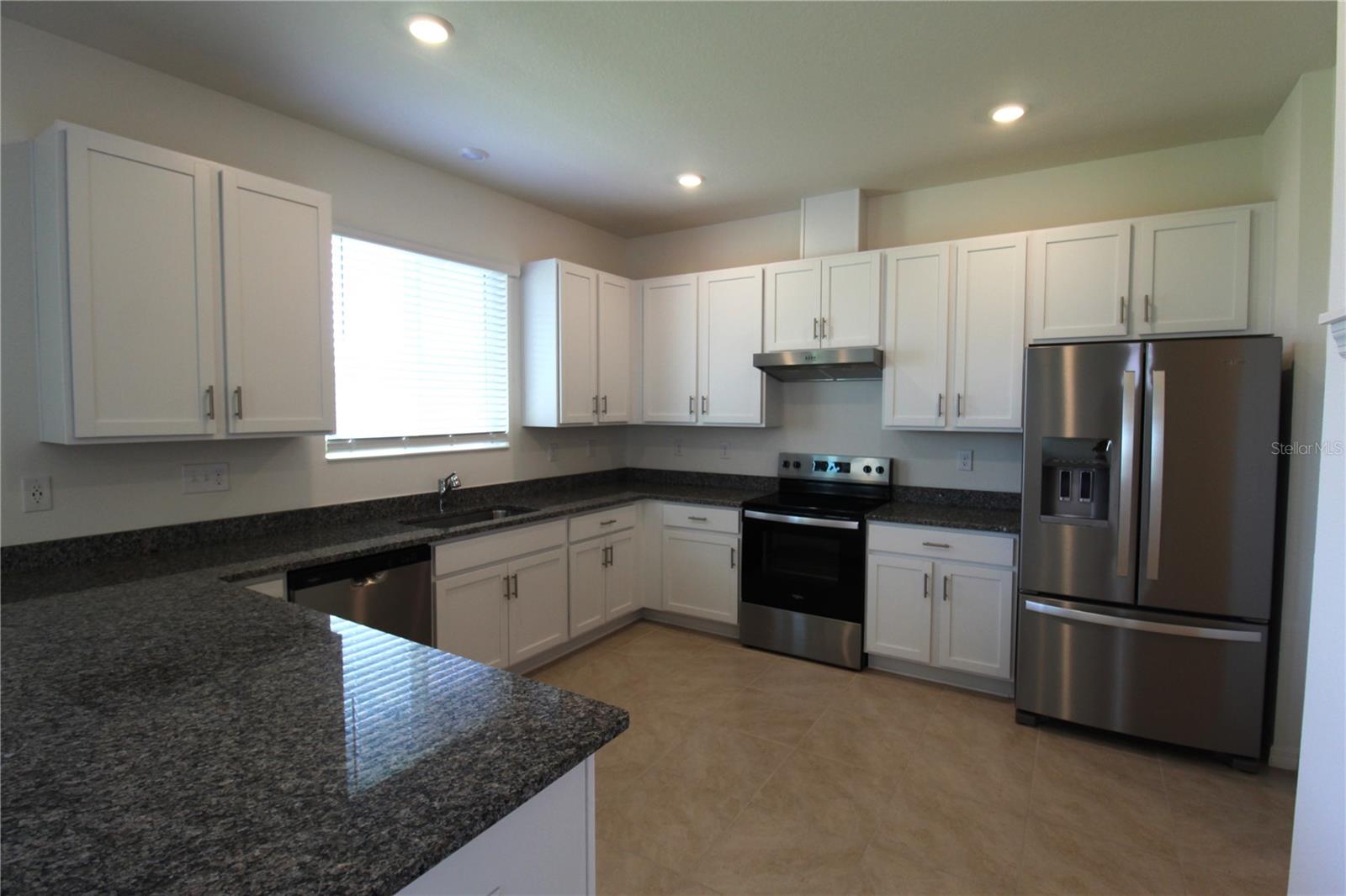 Image 3 of 33 For 10915 Bluestem Cove