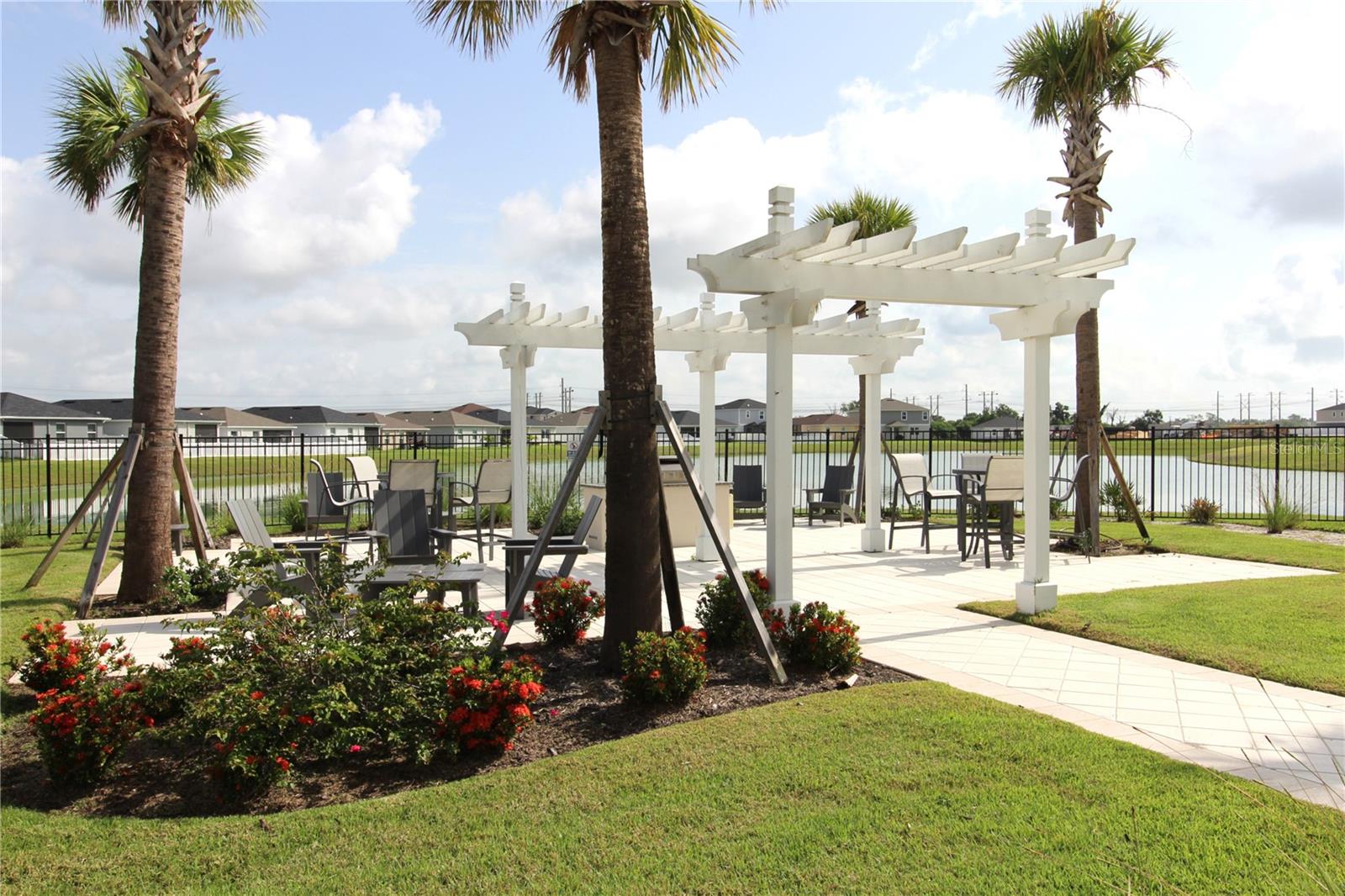 Image 41 of 48 For 10915 Bluestem Cove