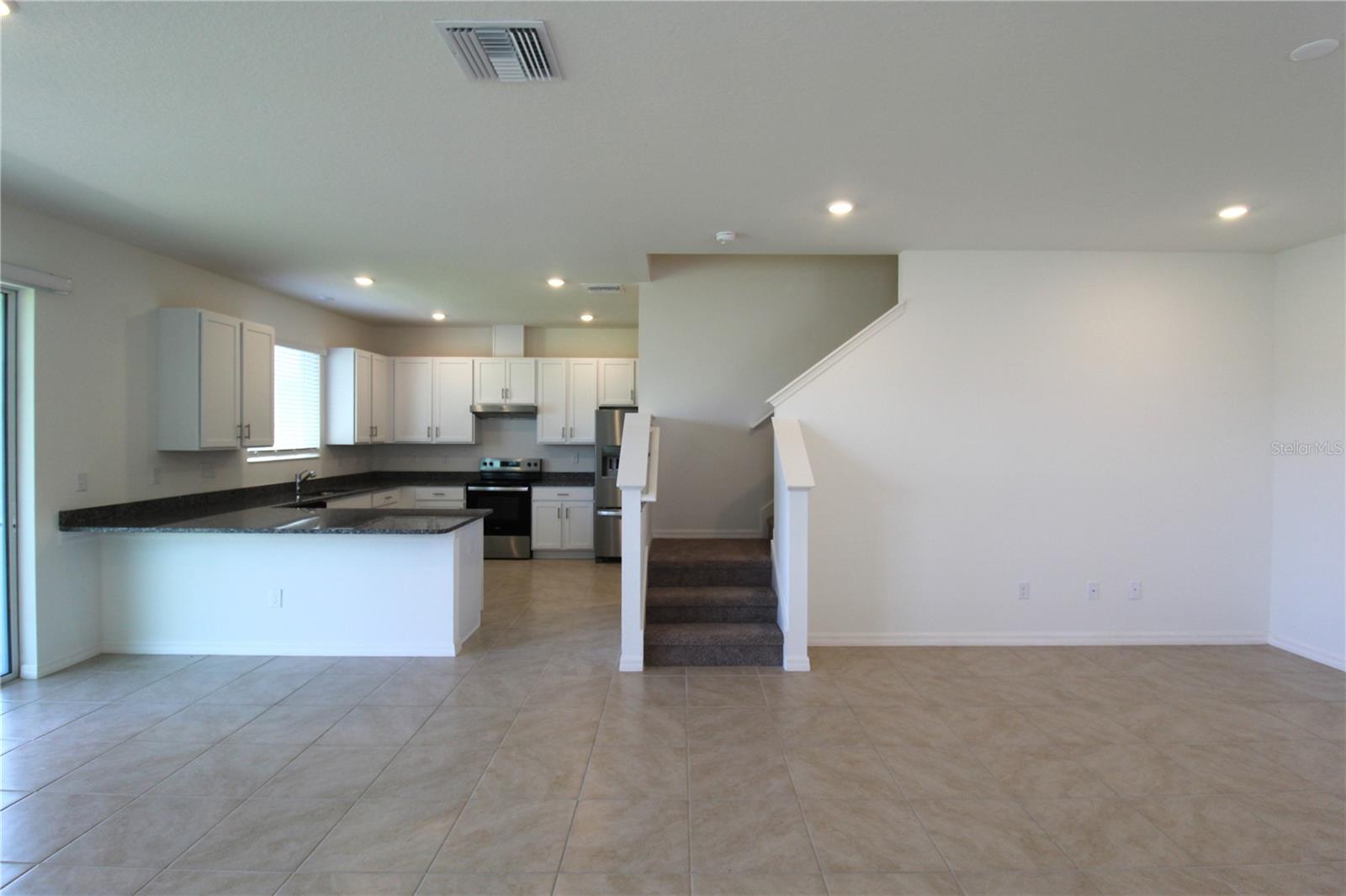 Image 5 of 33 For 10915 Bluestem Cove