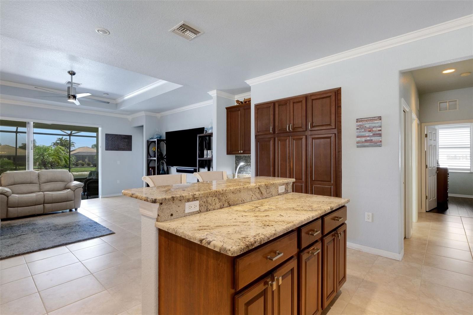 Image 20 of 99 For 212 River Enclave Court