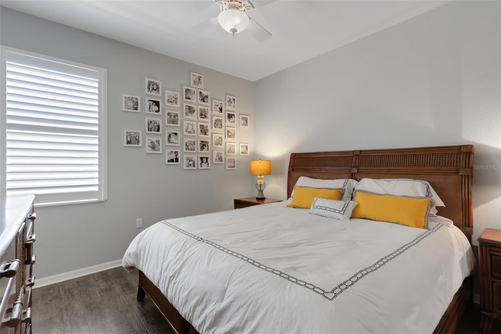 Image 40 of 99 For 212 River Enclave Court