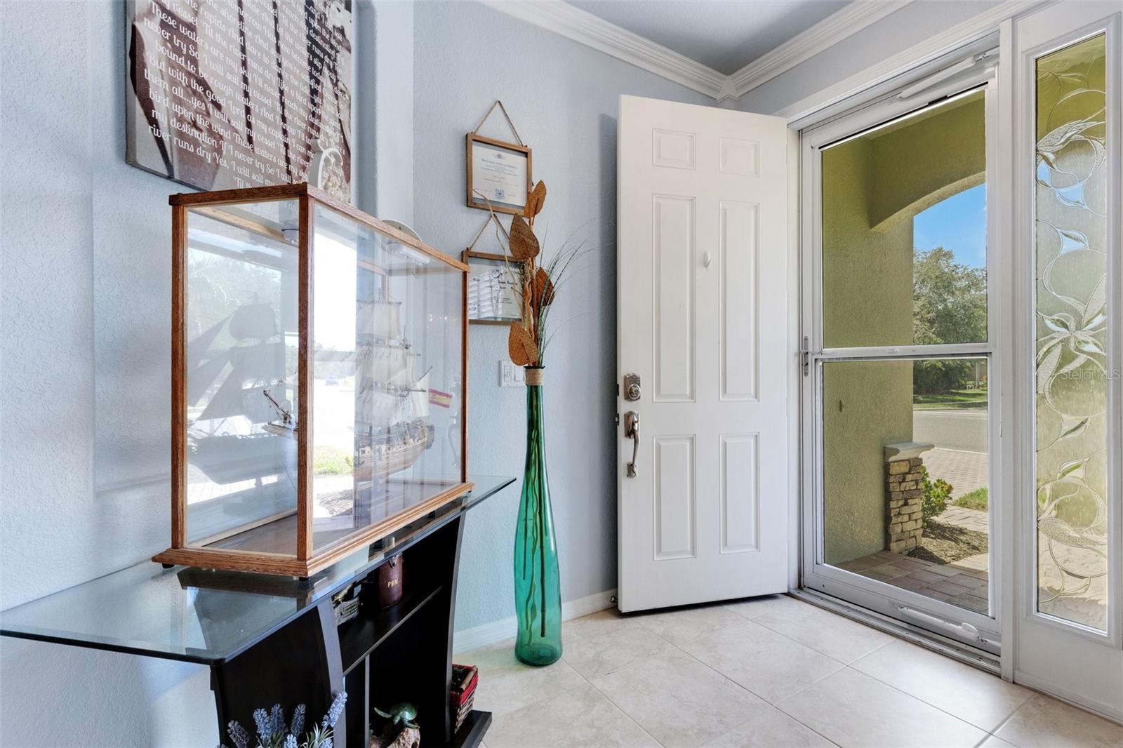 Image 7 of 99 For 212 River Enclave Court