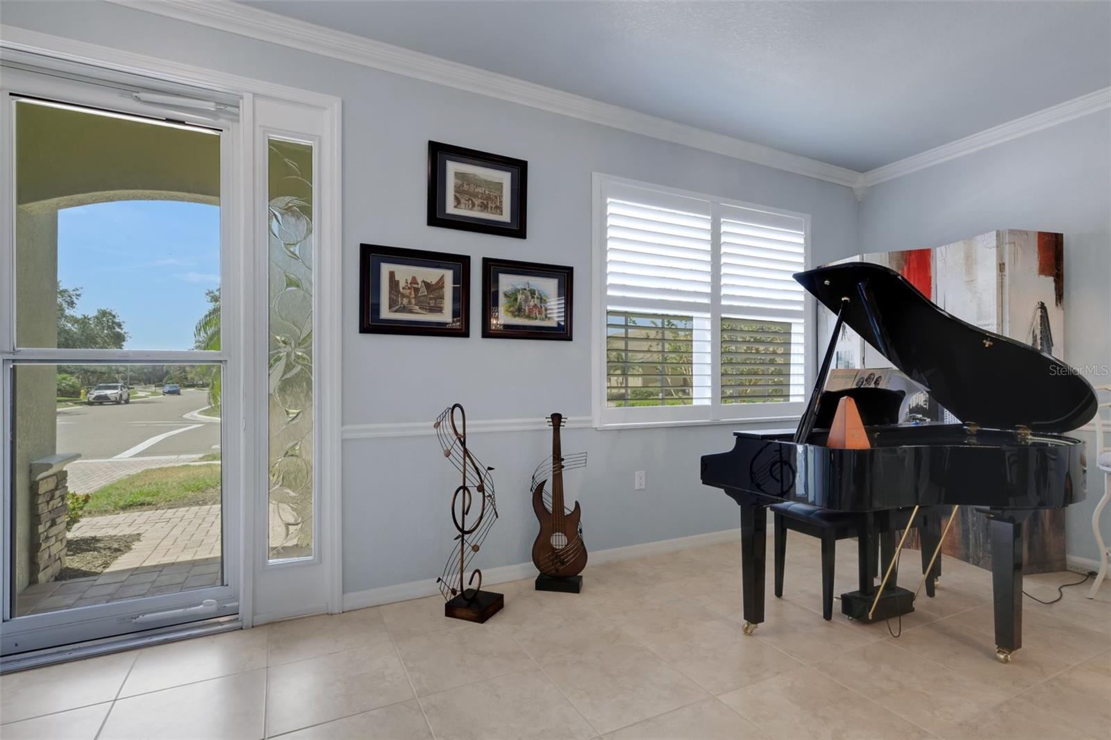 Image 8 of 99 For 212 River Enclave Court