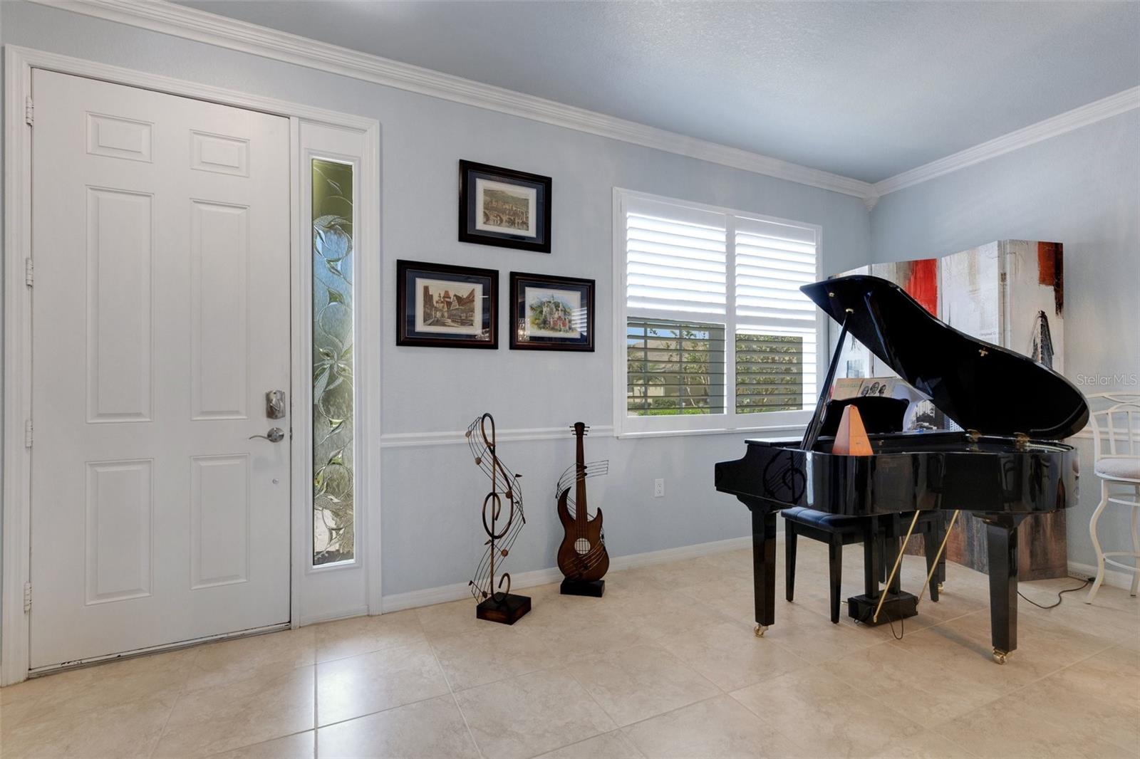 Image 9 of 99 For 212 River Enclave Court