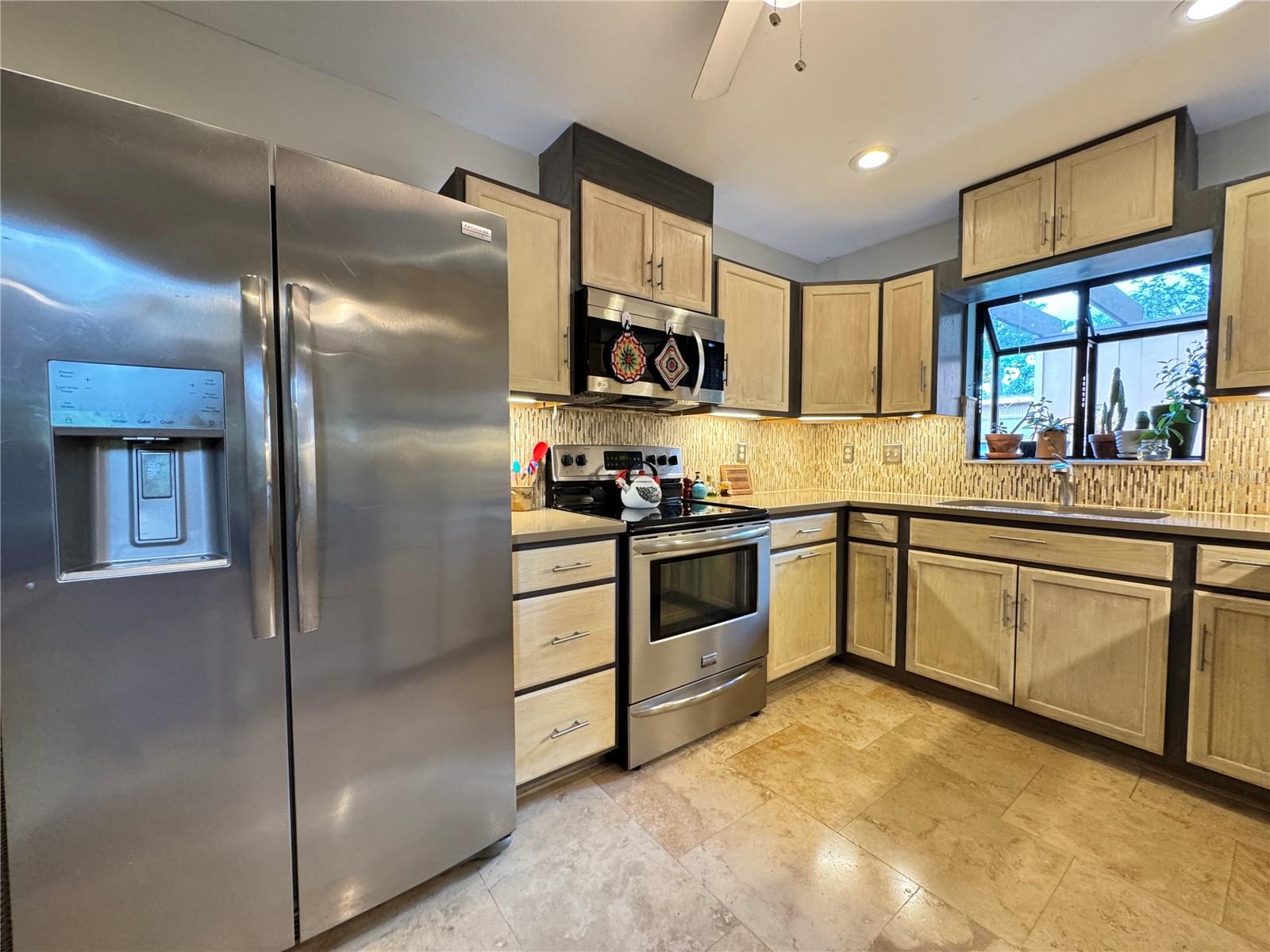 Image 7 of 50 For 7613 4th Avenue W 7613