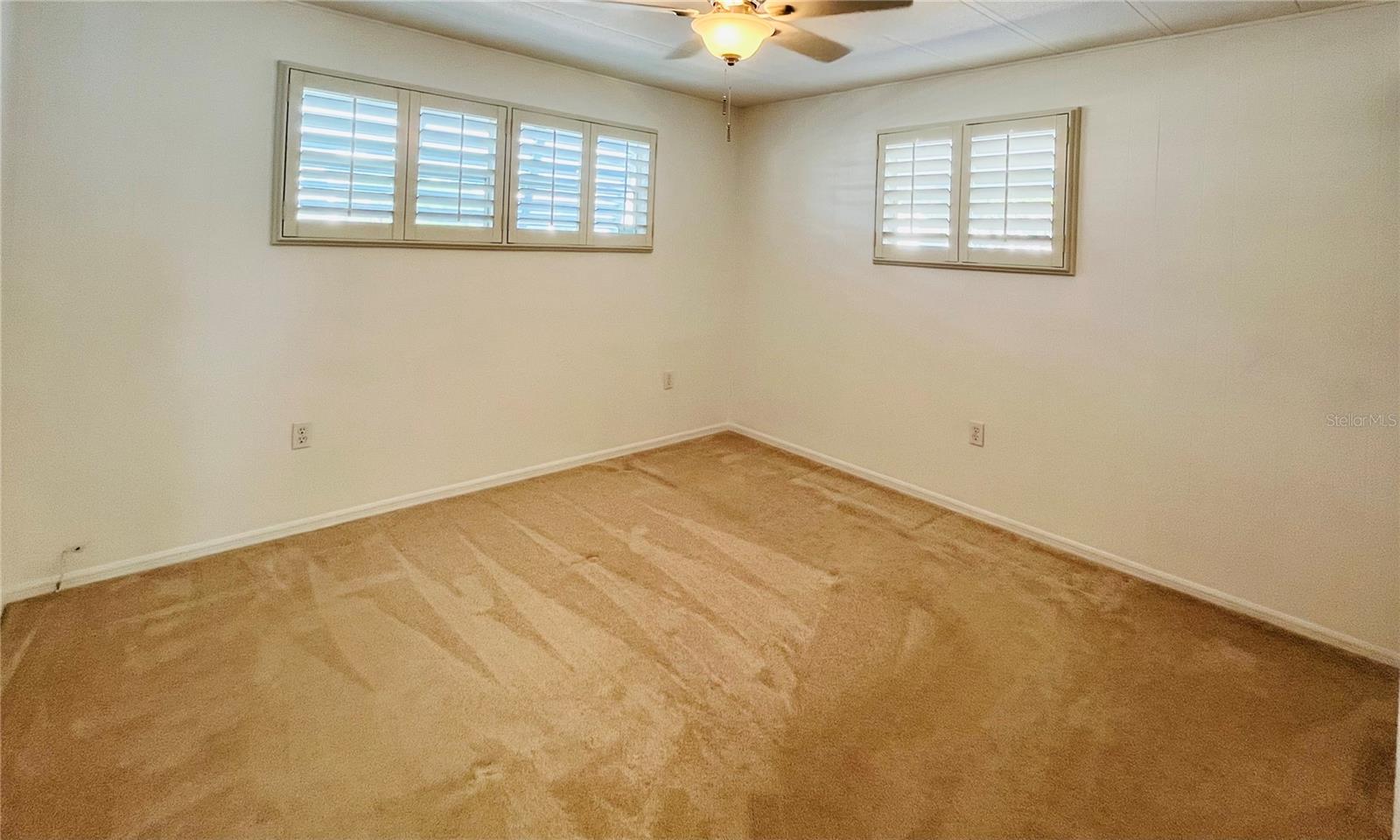 Image 36 of 76 For 415 Oakwood Boulevard W
