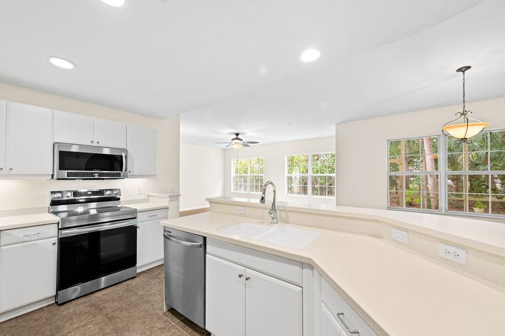 Image 9 of 18 For 16483 Gloria Lane 101