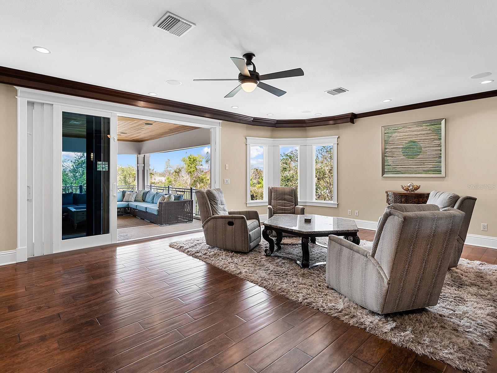 Image 38 of 67 For 5132 Jungle Plum Road