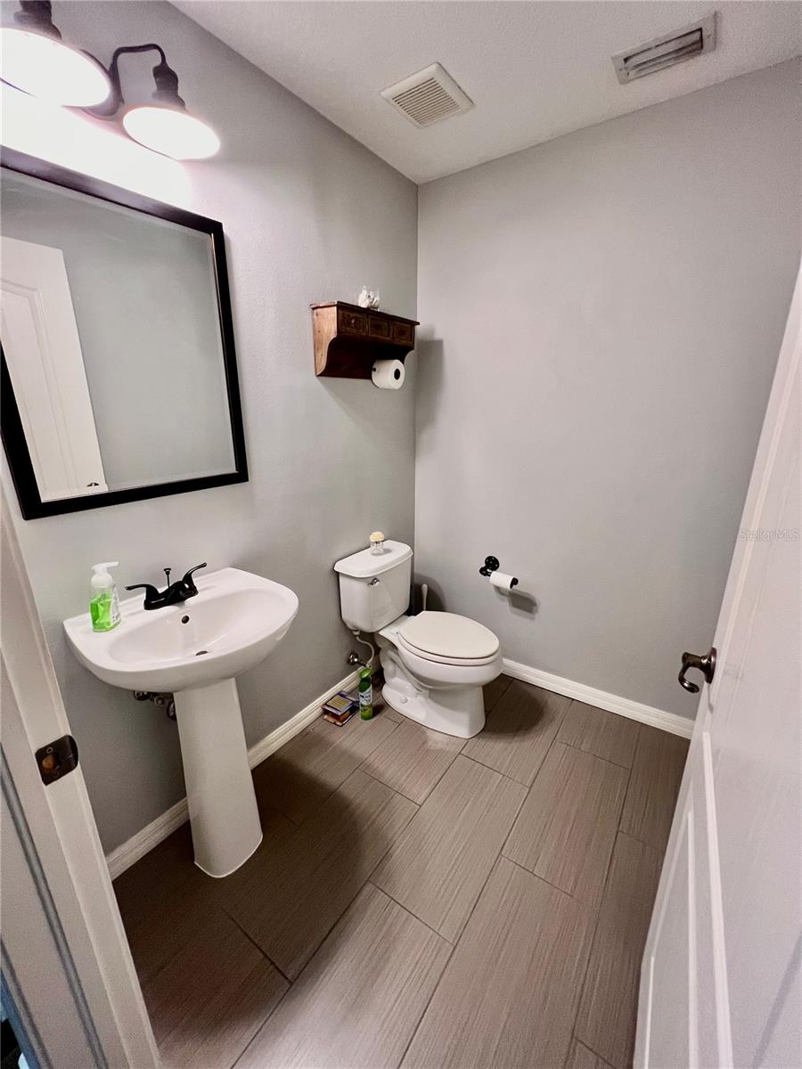 Image 18 of 40 For 9622 Bay Grove Lane