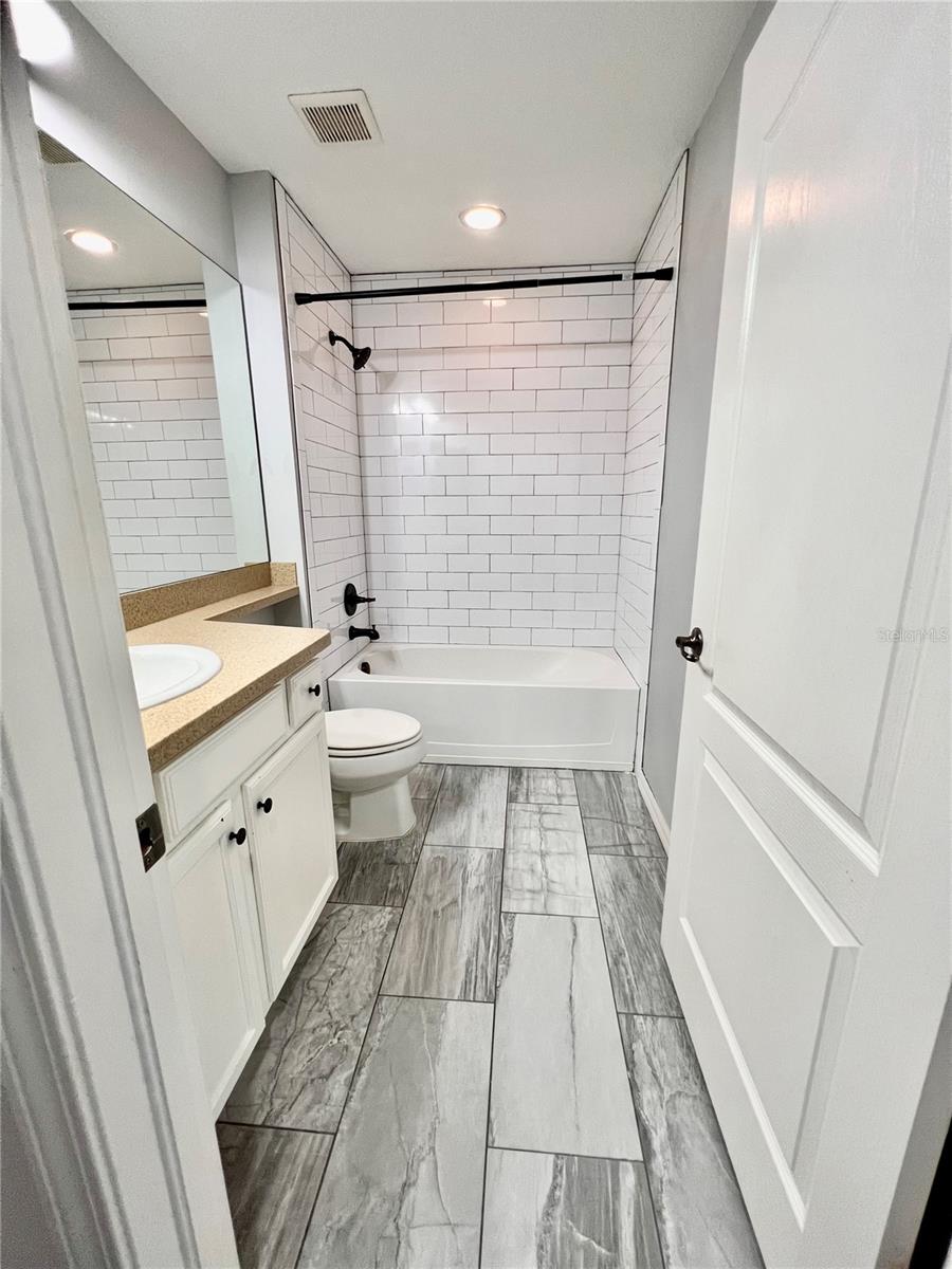 Image 36 of 40 For 9622 Bay Grove Lane