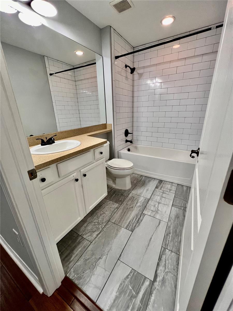 Image 37 of 40 For 9622 Bay Grove Lane