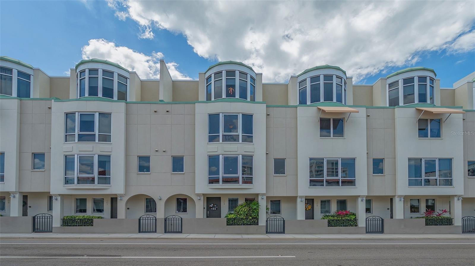Image 4 of 64 For 235 Cocoanut Avenue 108b
