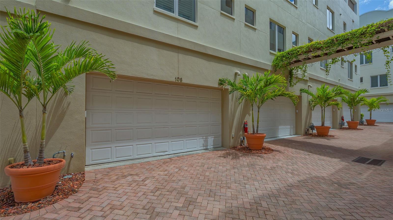Image 49 of 64 For 235 Cocoanut Avenue 108b