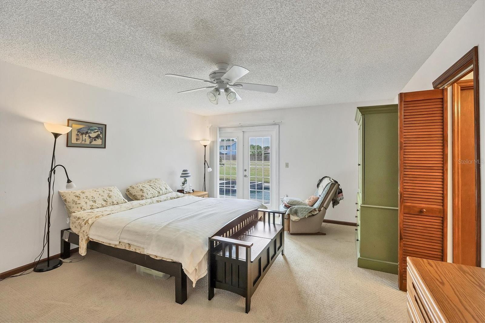 Image 18 of 36 For 8160 Glenbrooke Court