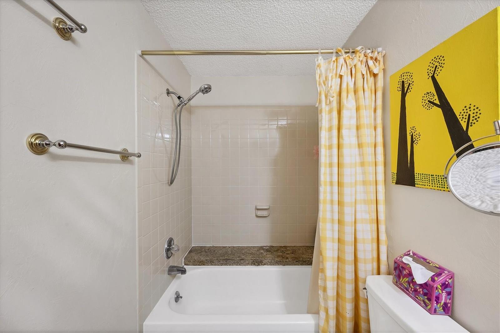 Image 24 of 36 For 8160 Glenbrooke Court