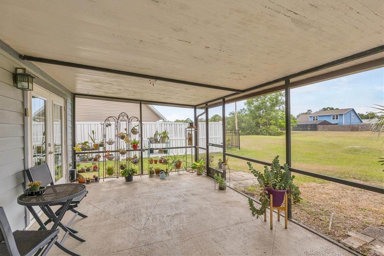 Image 27 of 36 For 8160 Glenbrooke Court