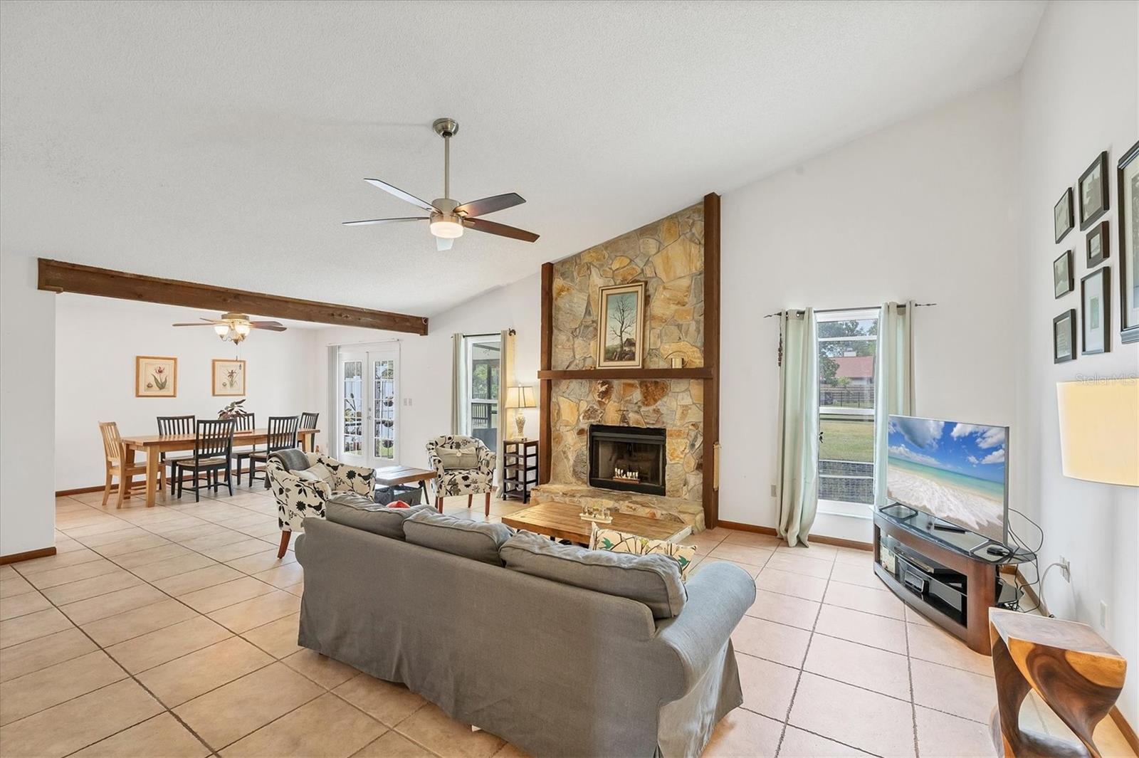 Image 5 of 36 For 8160 Glenbrooke Court