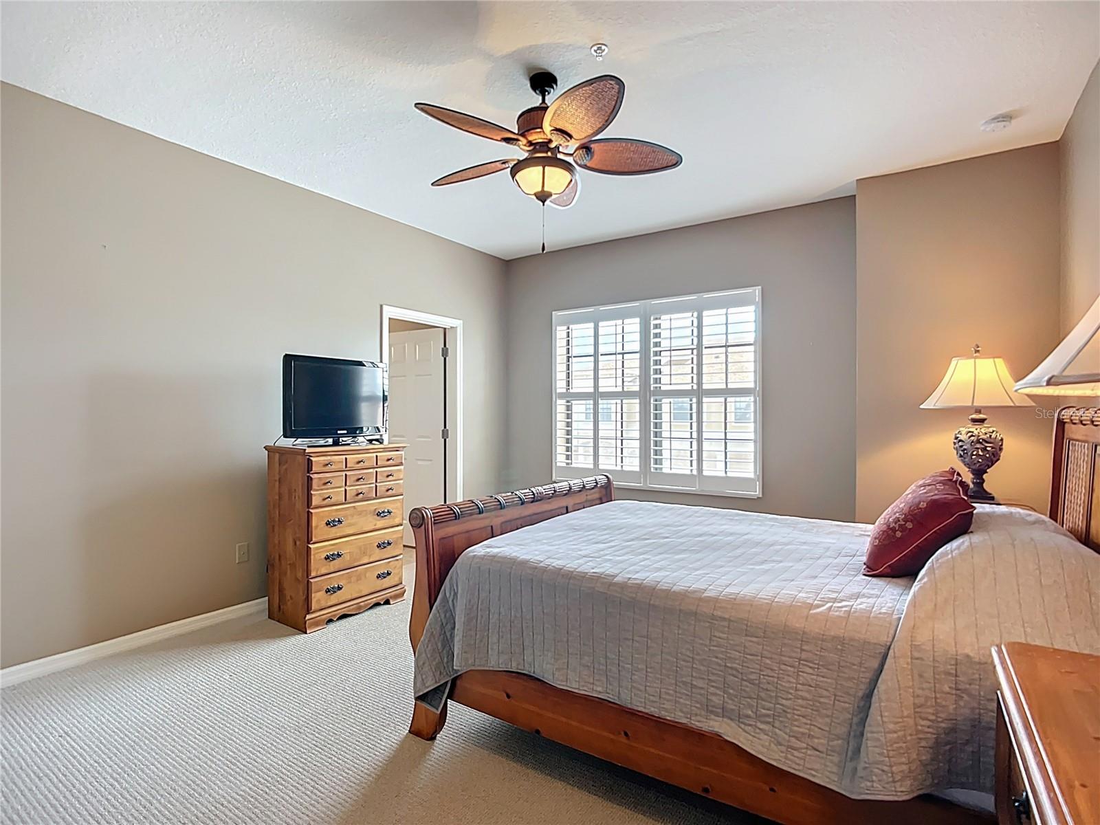 Image 17 of 40 For 7346 Skybird Road 417