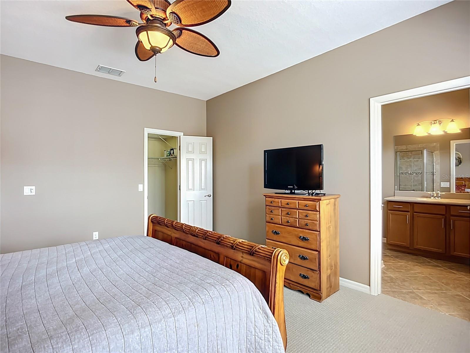 Image 19 of 40 For 7346 Skybird Road 417