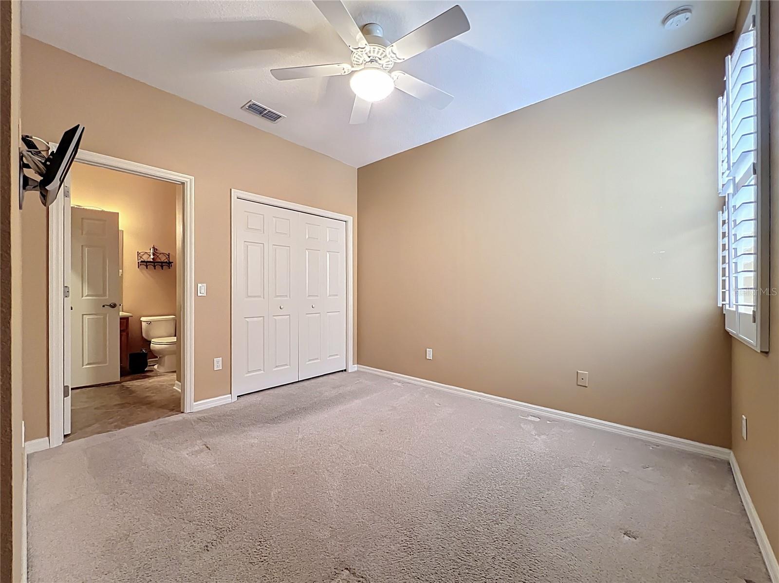 Image 22 of 40 For 7346 Skybird Road 417