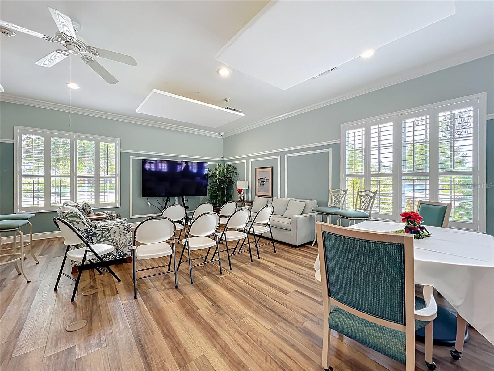 Image 38 of 40 For 7346 Skybird Road 417