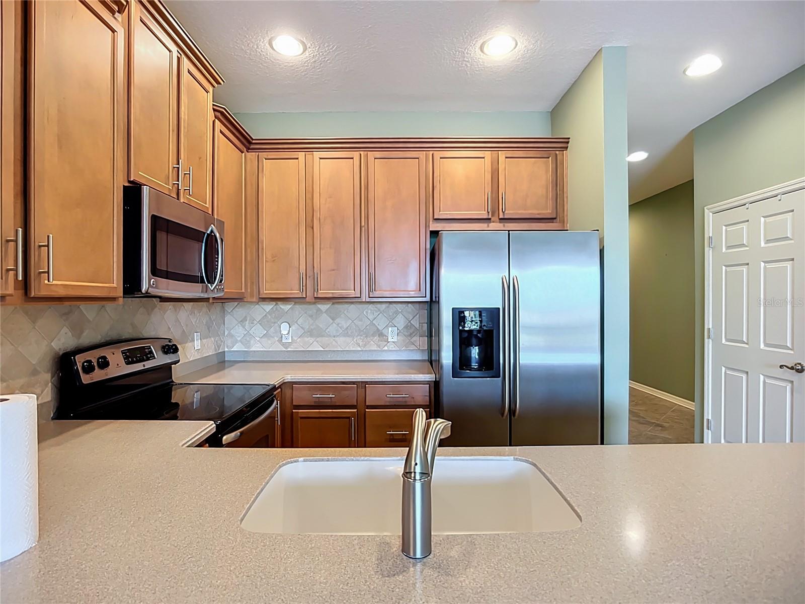 Image 7 of 40 For 7346 Skybird Road 417