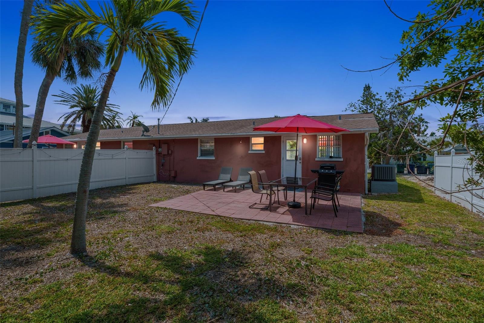 Image 21 of 41 For 208 Peacock Lane