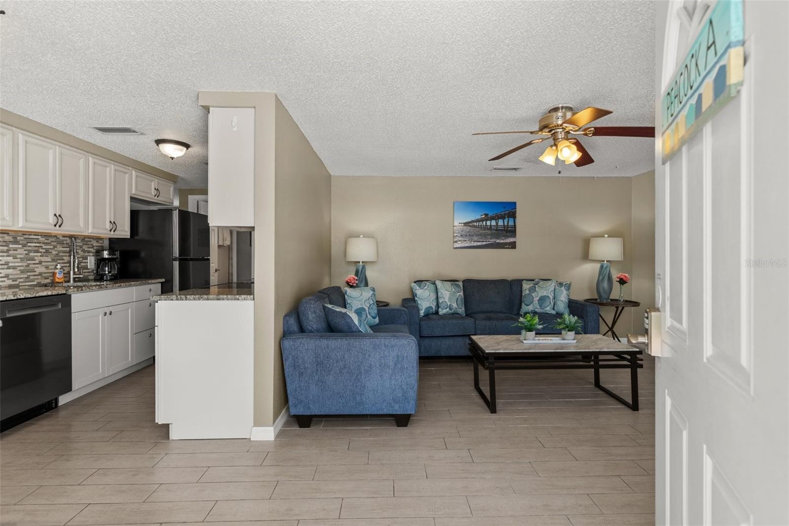 Image 4 of 41 For 208 Peacock Lane