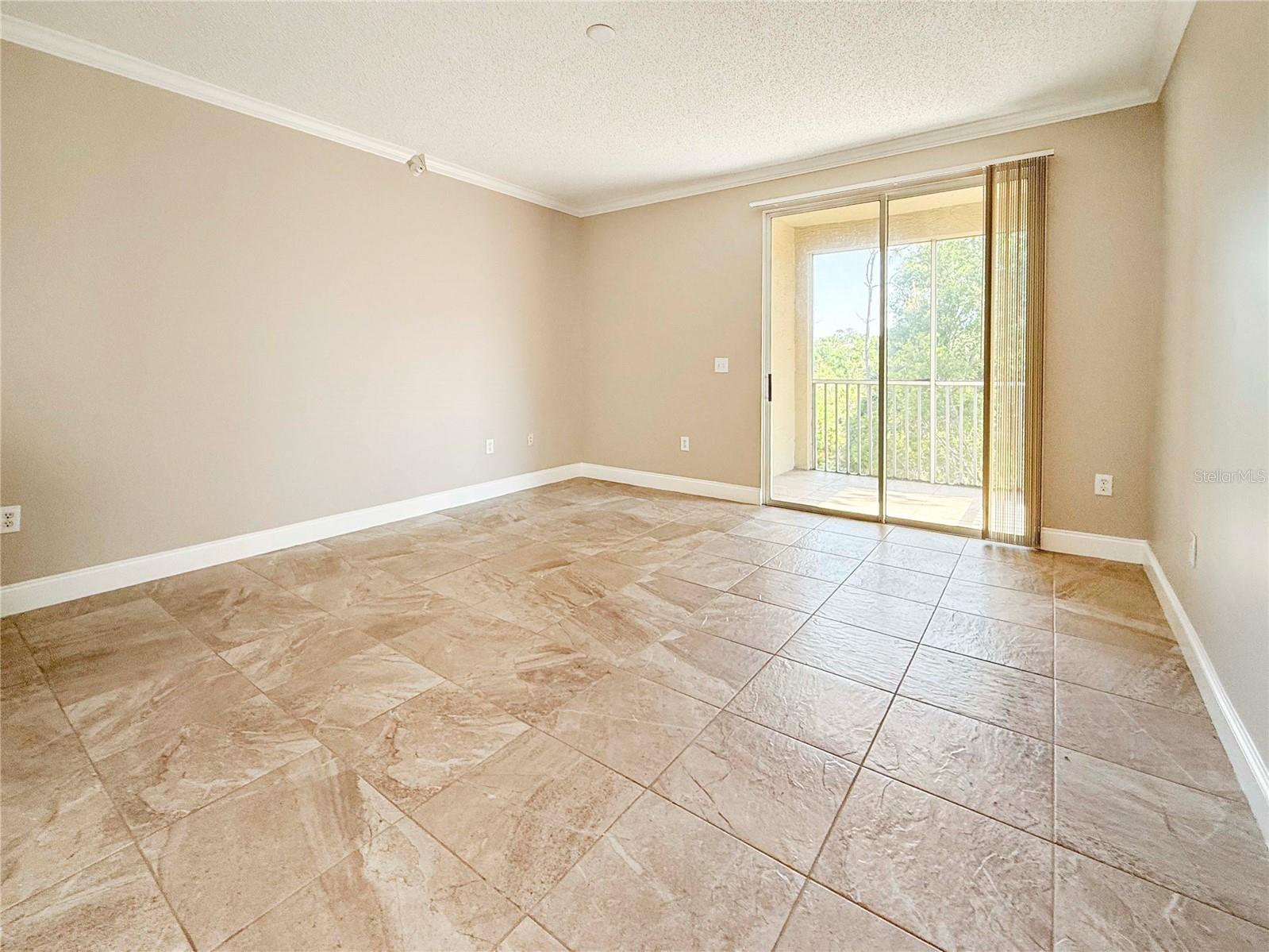 Image 3 of 19 For 5701 Bentgrass Drive 18-212